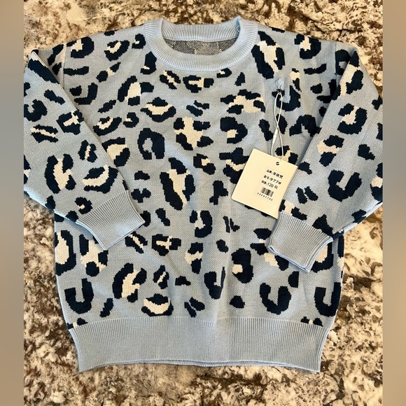 7/8 NEW Blue Cheetah Long Sleeve Knit Soft Sweater Girls Childrens Fall Winter - Picture 1 of 5